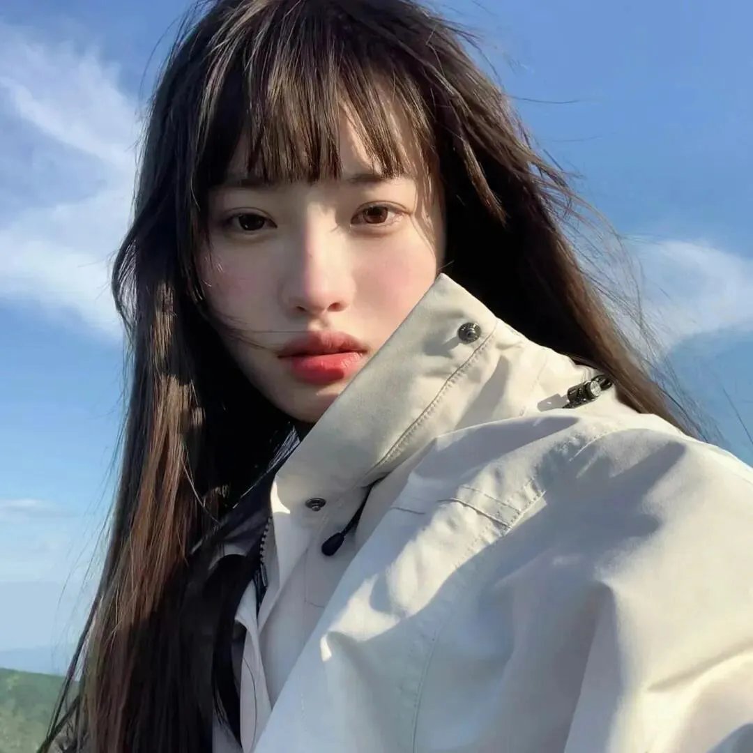 扬眉女导甘比茵